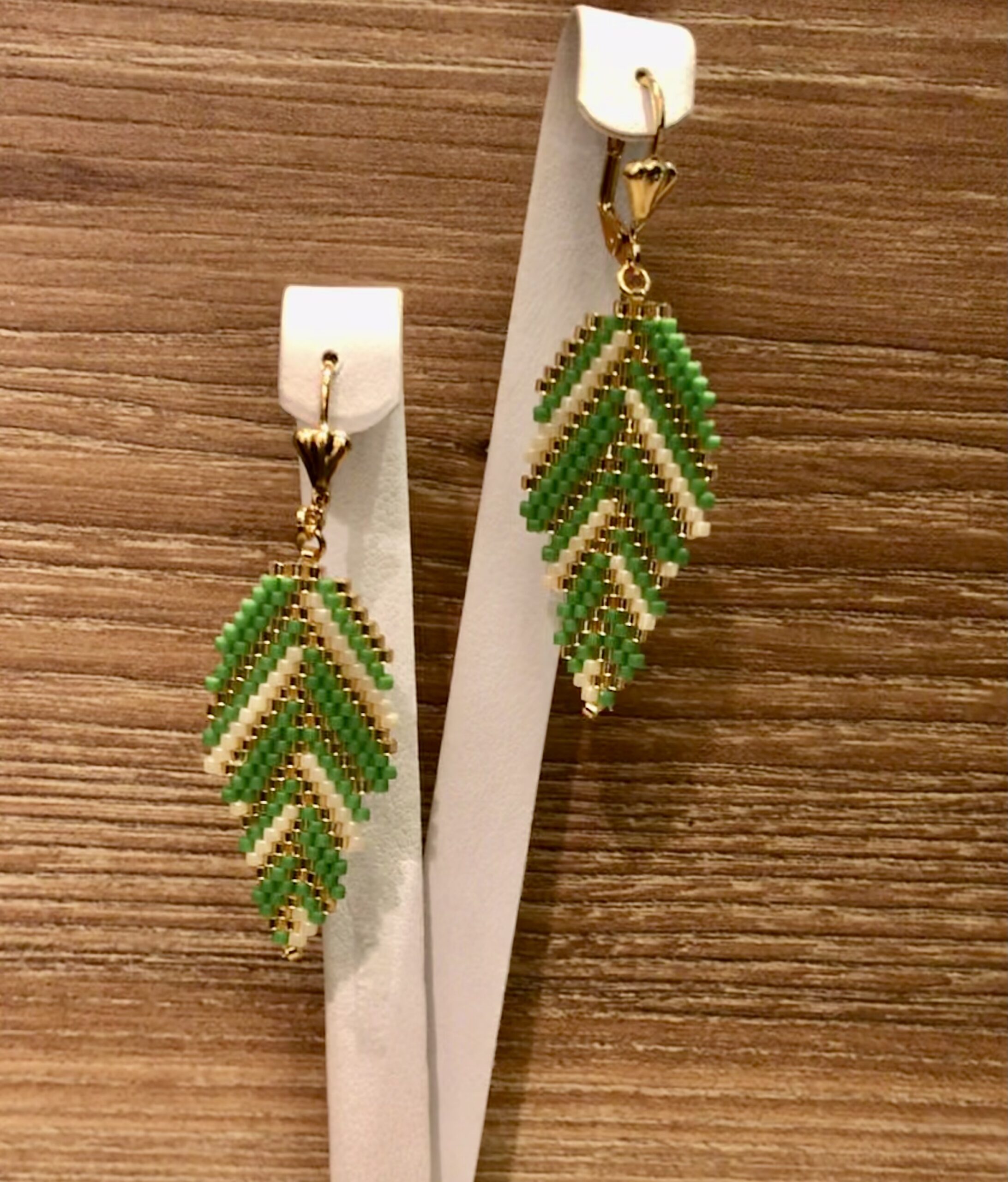 hojas verdes